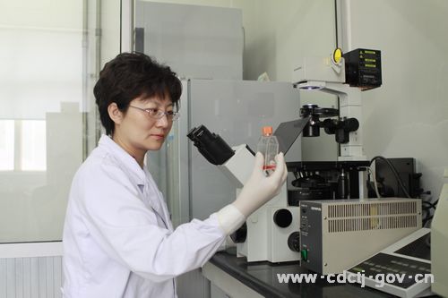 天津市卫生行业第一届人民满意的好医生张静姝同志个人先进事迹